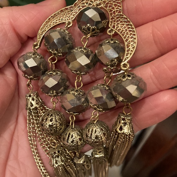 Gorgeous Necklace - Picture 5 of 5